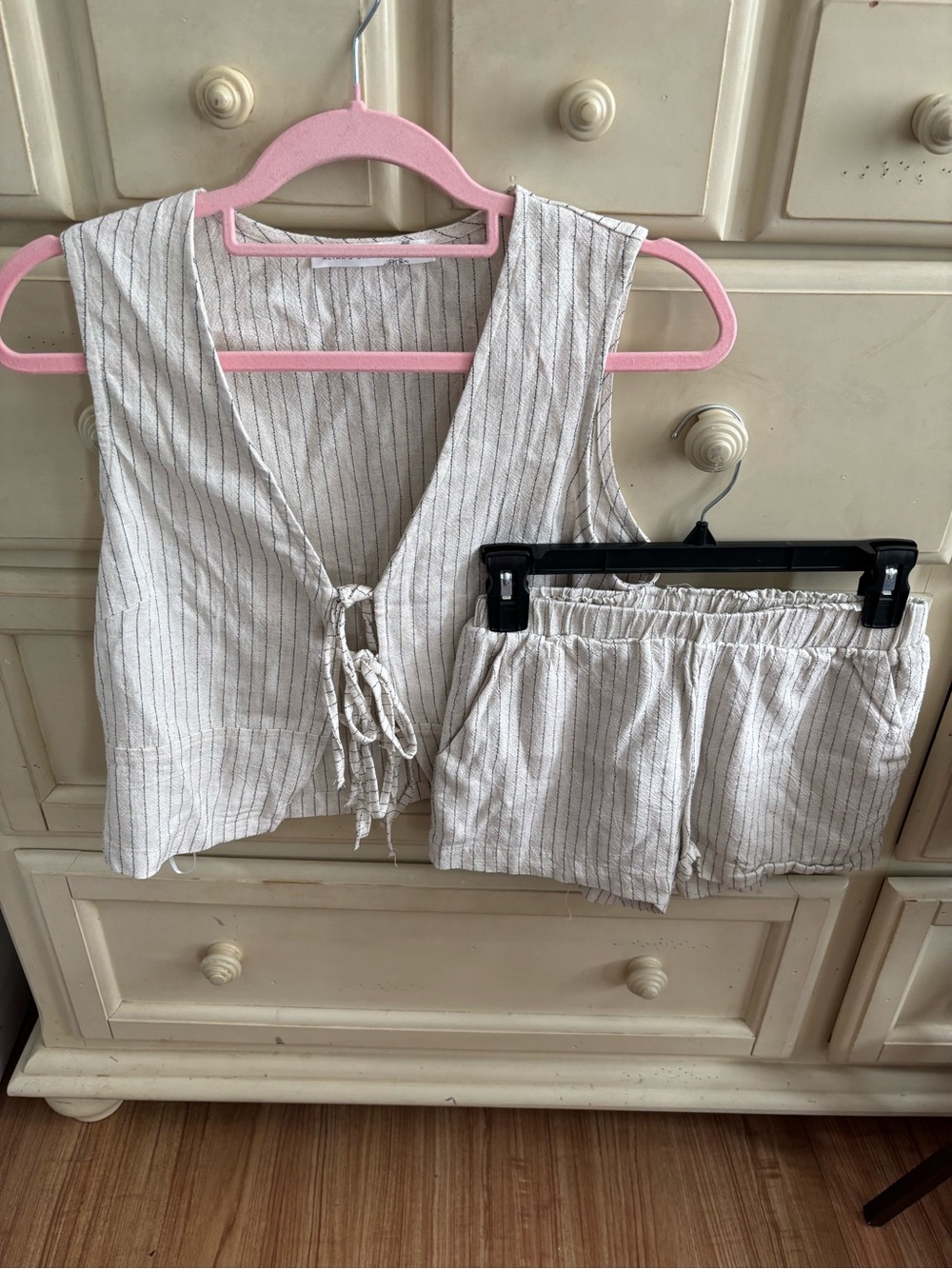 Altar'd State Cream Striped Tie-Front Shorts set XS vest, xxs shorts